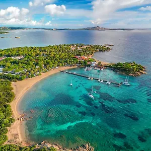 4* Отель Centro Vacanze Isuledda