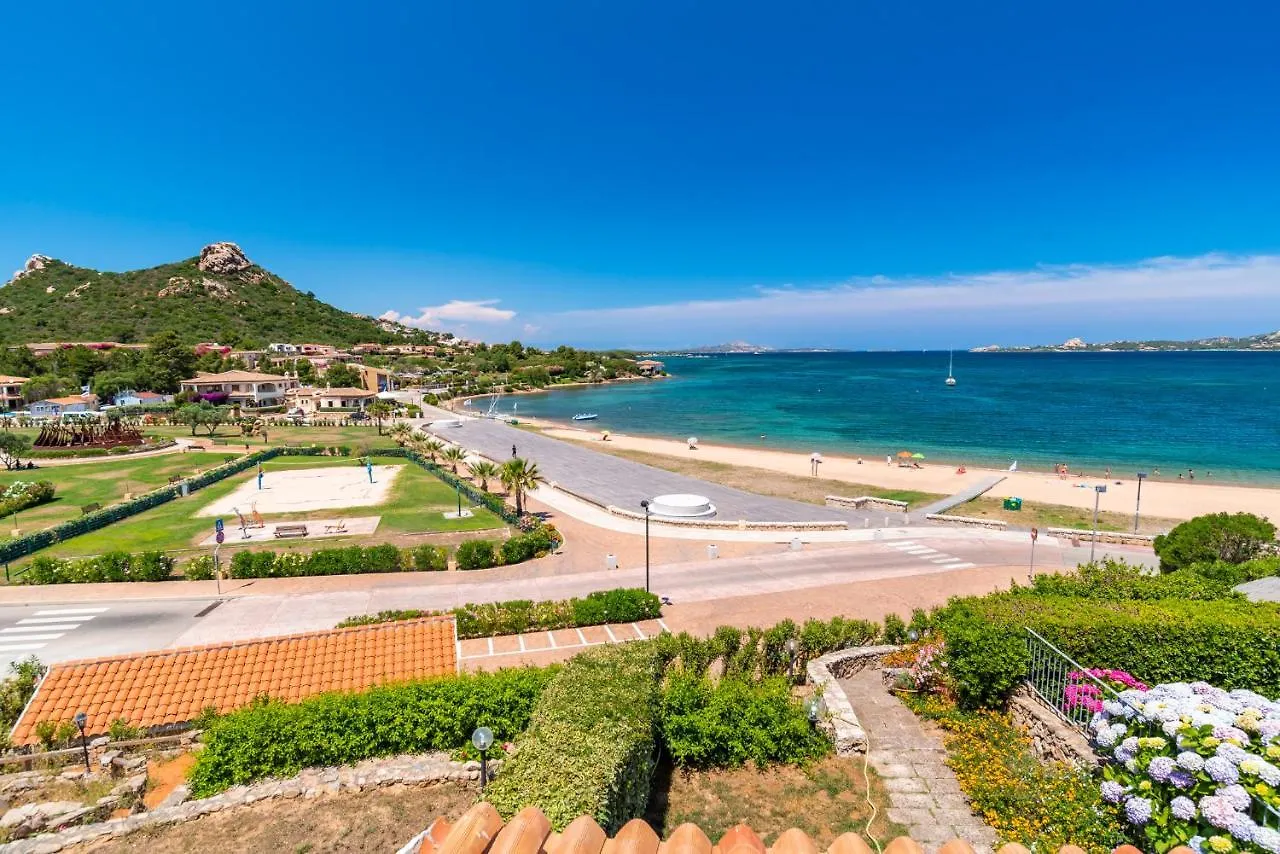 Holiday home Case Vacanze La Conia Cannigione